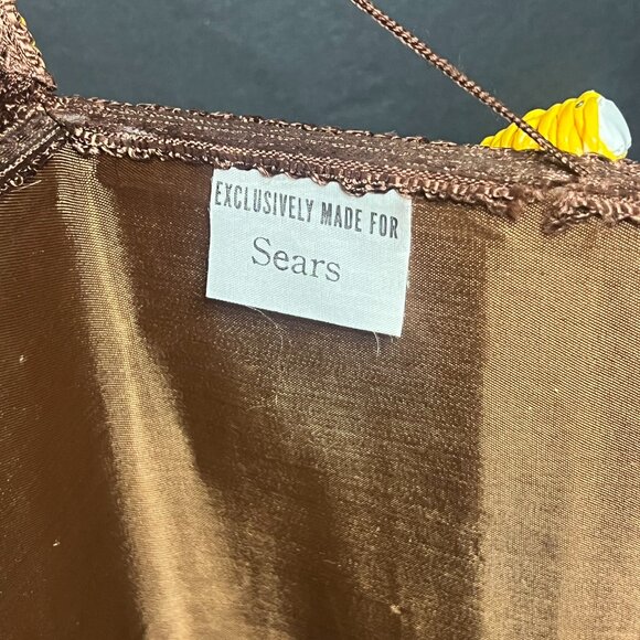 Vintage Sears Yellow & Brown Woven Wicker Hinged Lid Sewing Basket Box w/ Handle - Picture 10 of 11